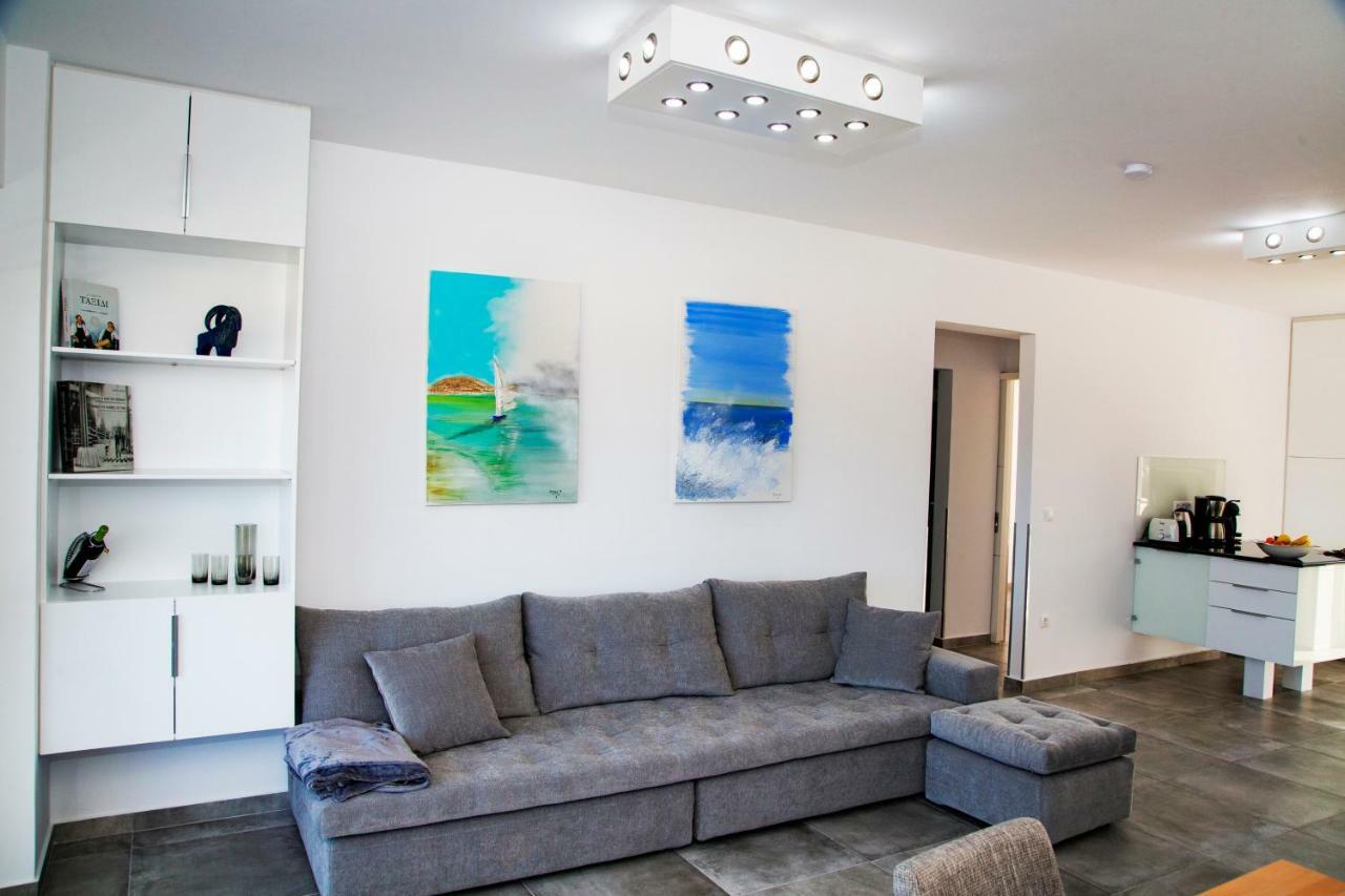 Penthouse " Sonja " Apartman Lávrio Kültér fotó